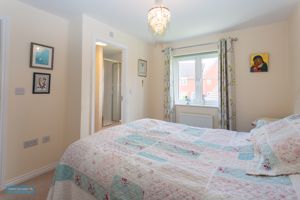 Bedroom- click for photo gallery